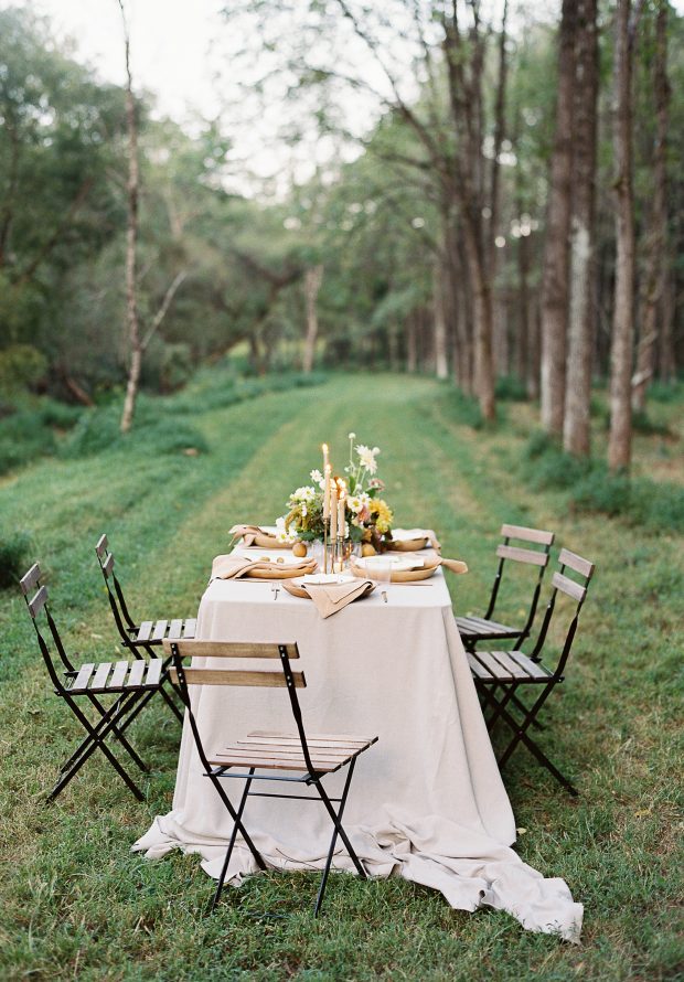 Sara-Corona-Linda-Ha-Wedding-Design-Charlottesville-Virginia-mango-wood-charger-rose-gold-copper-flatware-modern-party-rental